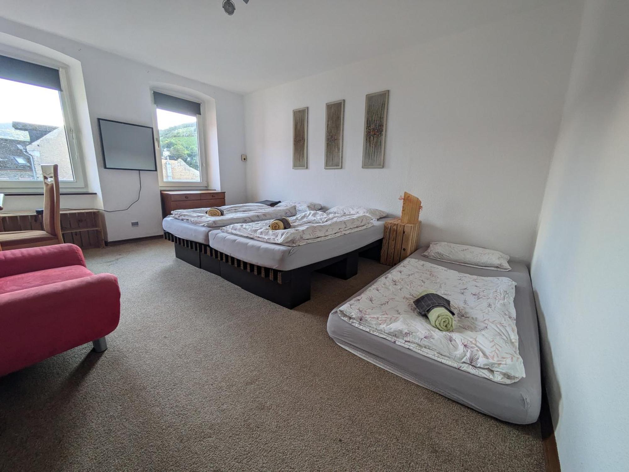 Monkey Factory - Mini Home-Stay Hostel Traben-Trarbach Quarto foto